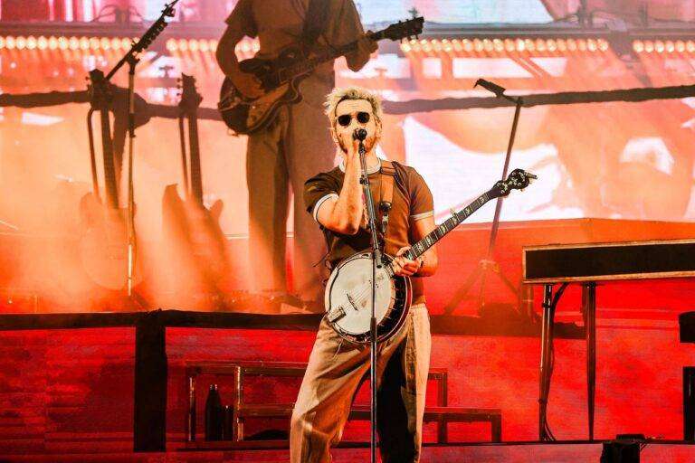 Morat Conquista el Foro de las Estrellas de la FNSM con una Noche de Éxitos y Euforia Colectiva